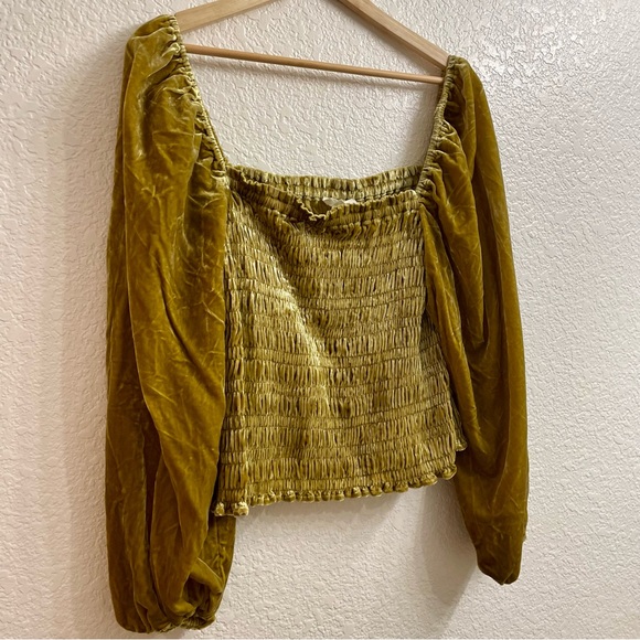NWT Anthropologie Gold Ochre Velvet Puff Sleeve Top L - Picture 10 of 12